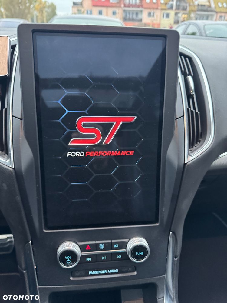 Ford Edge - 15
