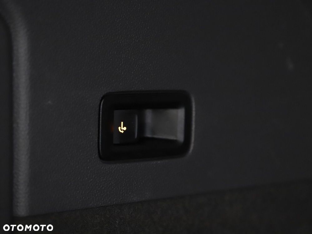 Volkswagen Multivan 2.0 TSI L2 Life DSG - 20