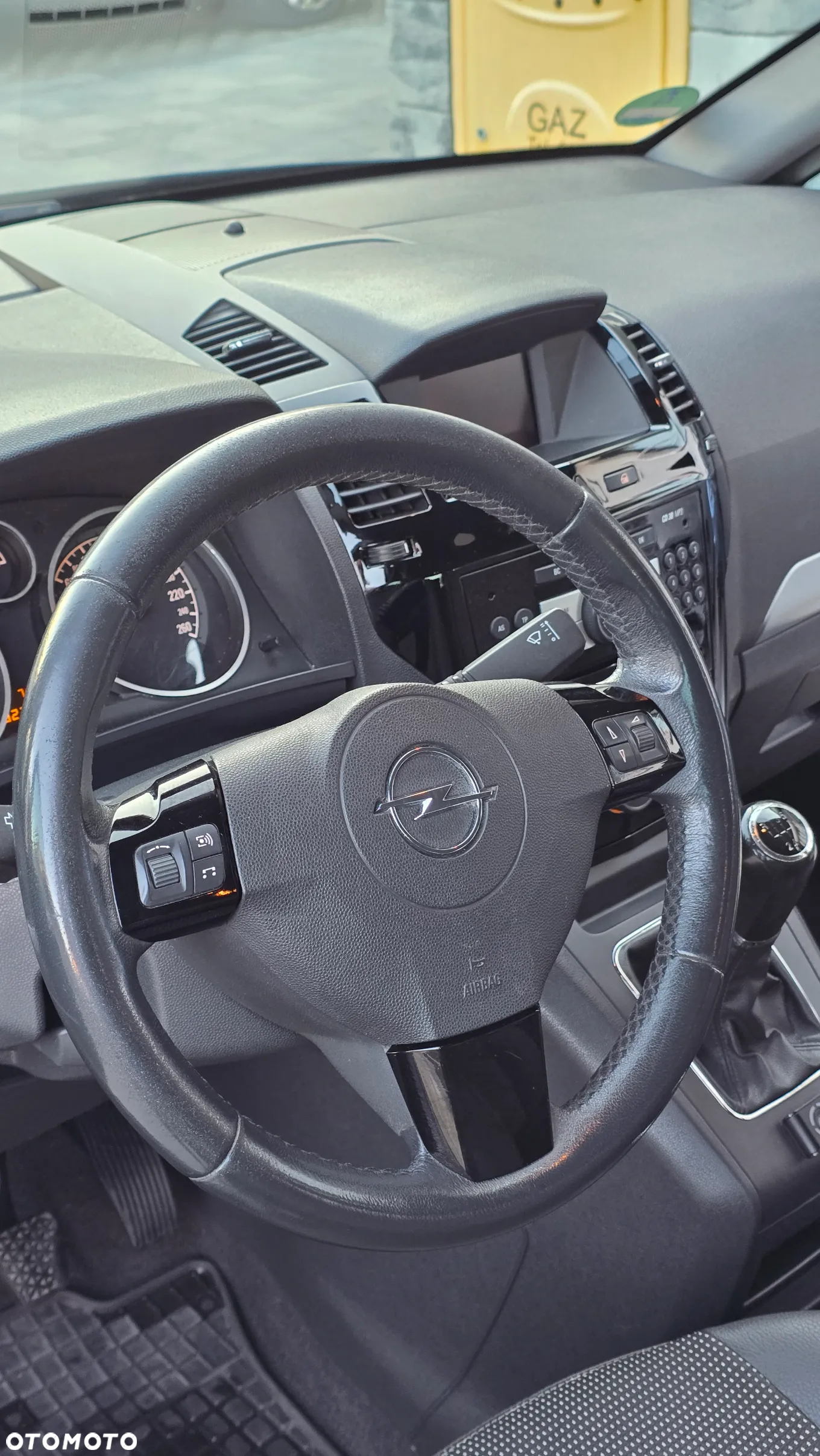 Opel Zafira 1.8 Essentia - 12
