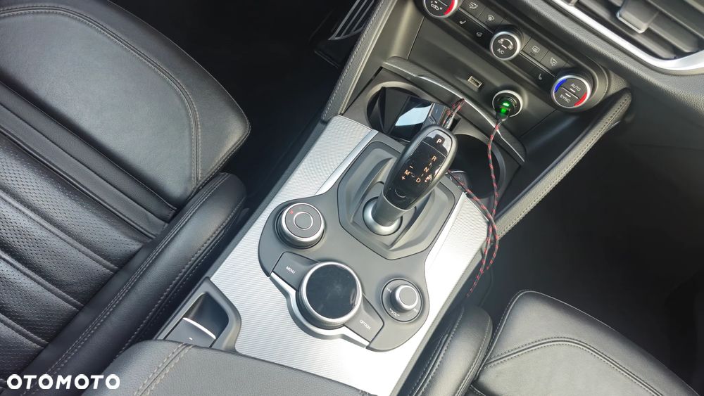 Alfa Romeo Stelvio 2.0 Turbo B-Tech Edition Q4 - 15