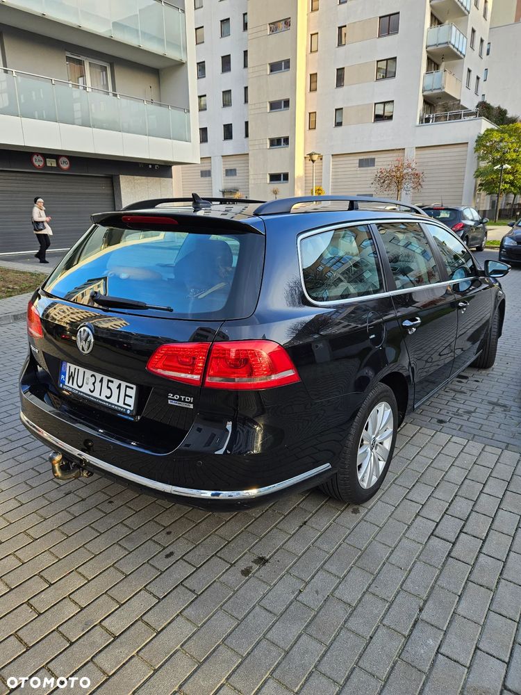 Volkswagen Passat 2.0 TDI Comfortline DSG - 4