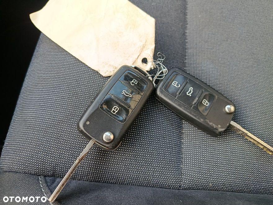 Volkswagen Golf - 13