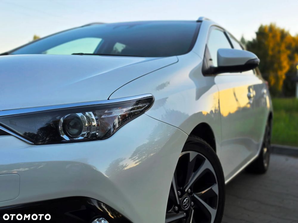 Toyota Auris 1.6 D-4D Premium - 12