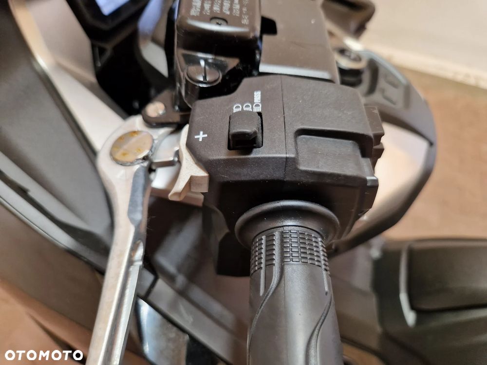 Honda NSS - 40