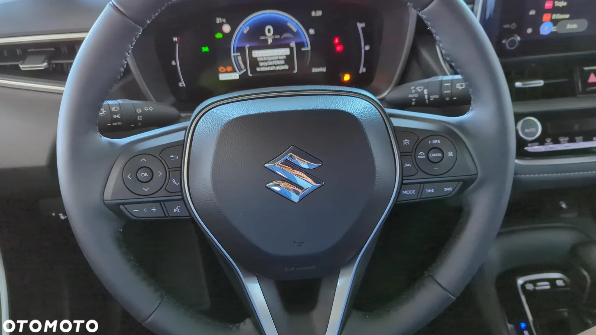 Suzuki Swace 1.8 Hybrid Premium Plus CVT - 12