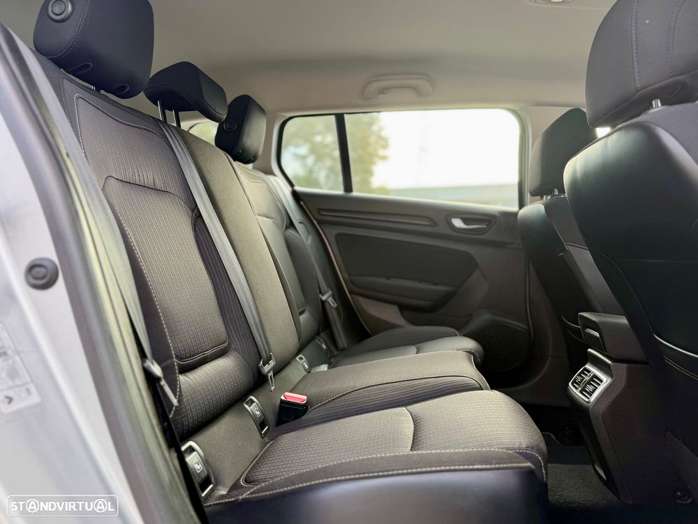 Renault Mégane Sport Tourer 1.5 dCi Zen - 24