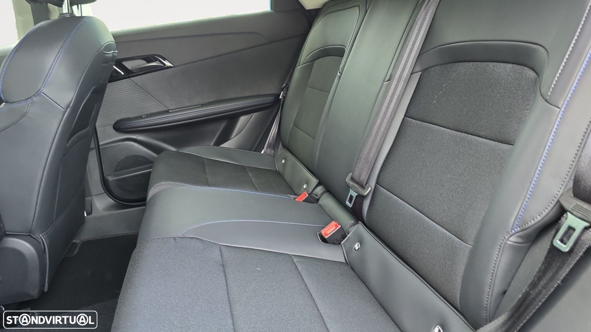 MG MG4 64 kWh Luxury - 14