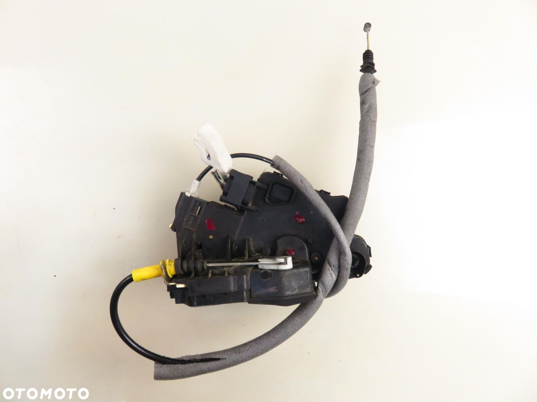 ZAMEK LEWY PRZEDNI BMW E46 - 1
