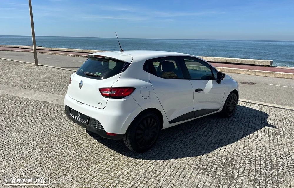 Renault Clio 1.5 DCi - 8