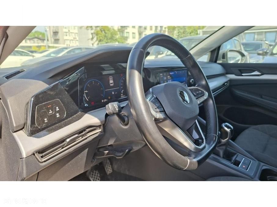 Volkswagen Golf - 24
