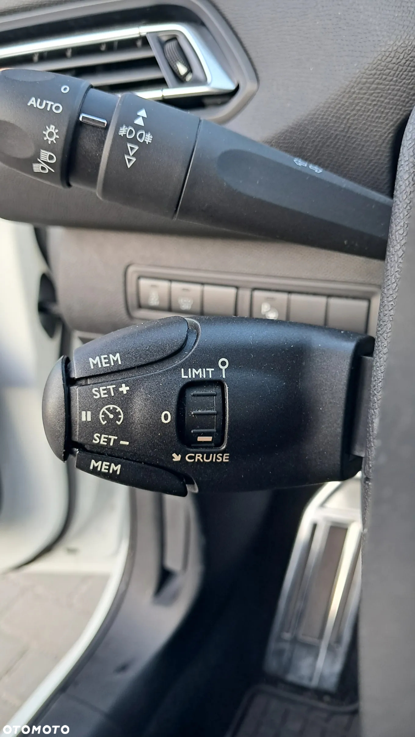 Peugeot 308 - 30
