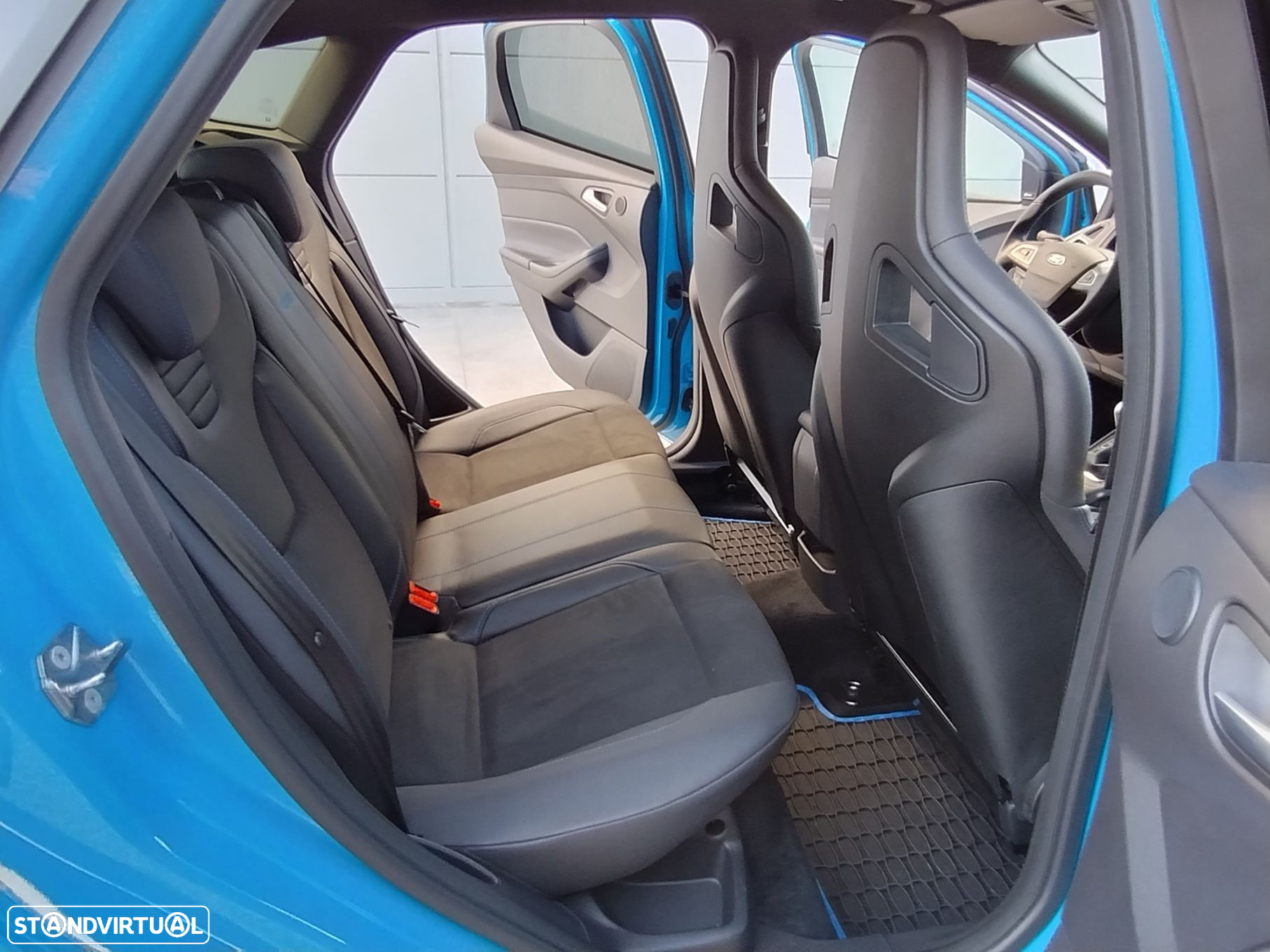 Ford Focus 2.3 EcoBoost RS - 27