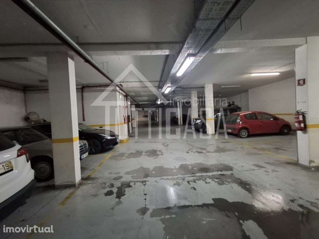 Parqueamento para 2 carros na Venda do Pinheiro - Grande imagem: 4/7