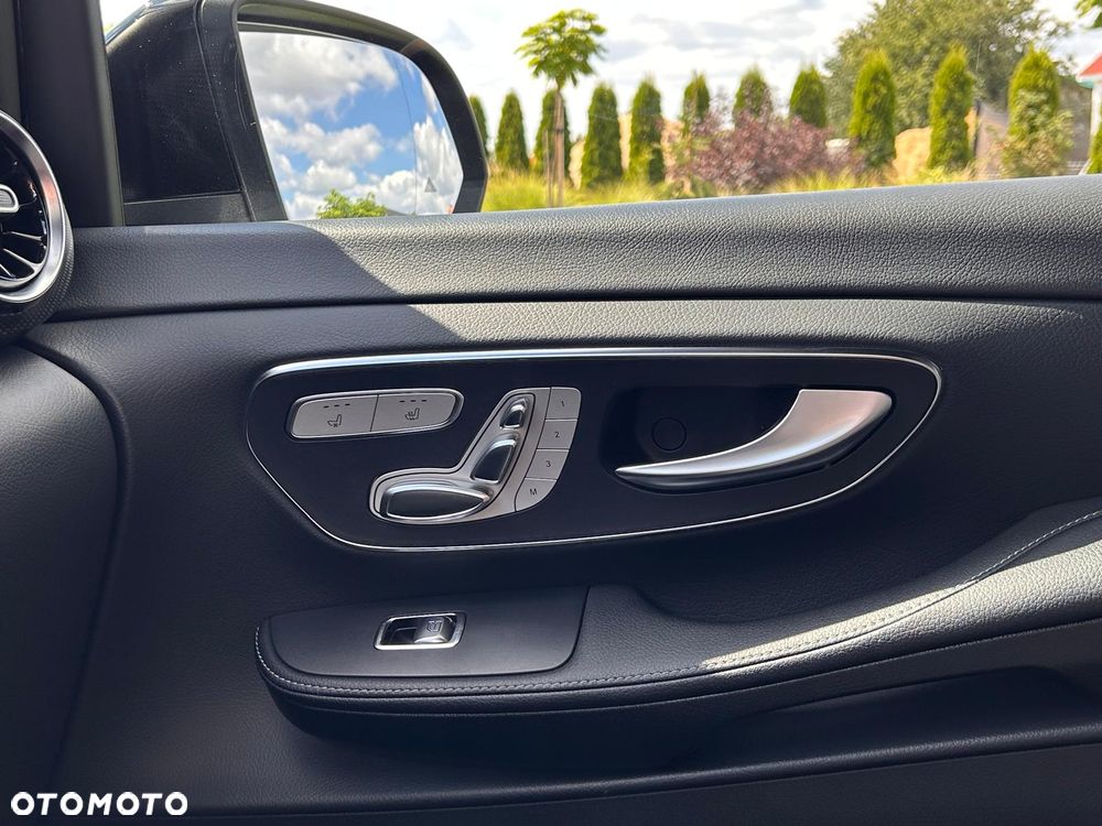 Mercedes-Benz Klasa V 300 d 4-Matic Avantgarde 9G-Tronic - 31