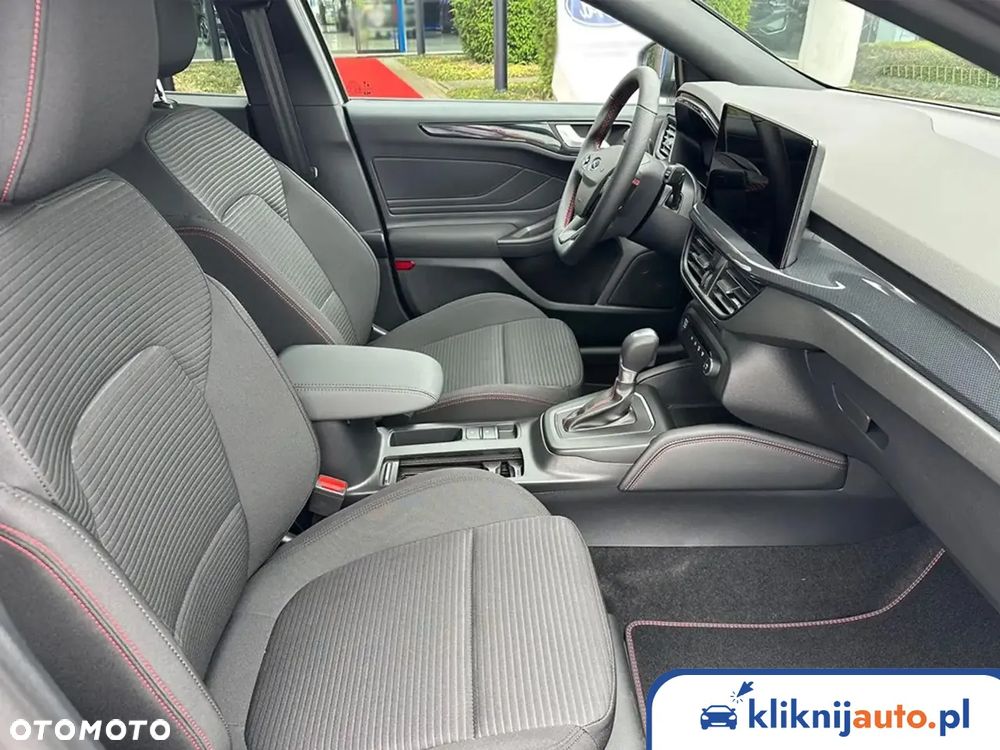 Ford Focus 1.0 EcoBoost mHEV ST-Line X - 12