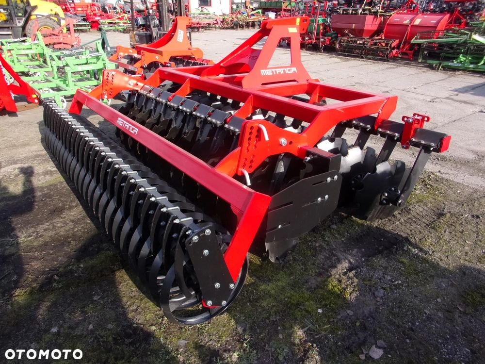 Akpil Brona Talerzowa Ciężka Hydraulicznie Składana BTCH 40 Euro-Masz, Brona talerzowa kompaktowa BT250, BT270, BT300 Metanga, Bomet, Euro-Masz; Brona talerzowa mini-simply BT160, BT180, BT200, BT220 Metanga, Euro-Masz, Brona talerzowa 2-walcowa typu "V", 4-walcowa typu "X" Bomet, Akpil - 21