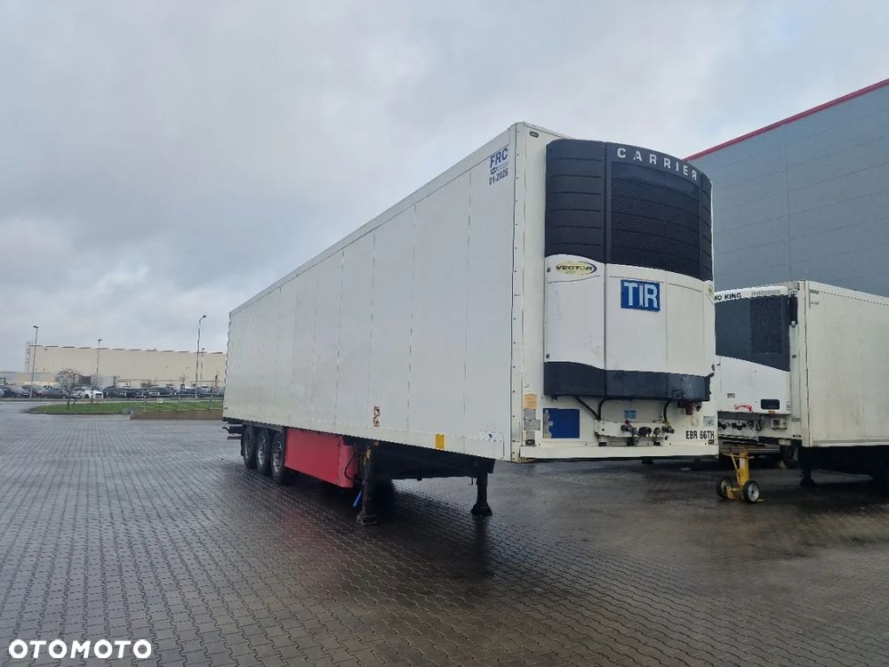 Schmitz Cargobull SKO 24 - 3