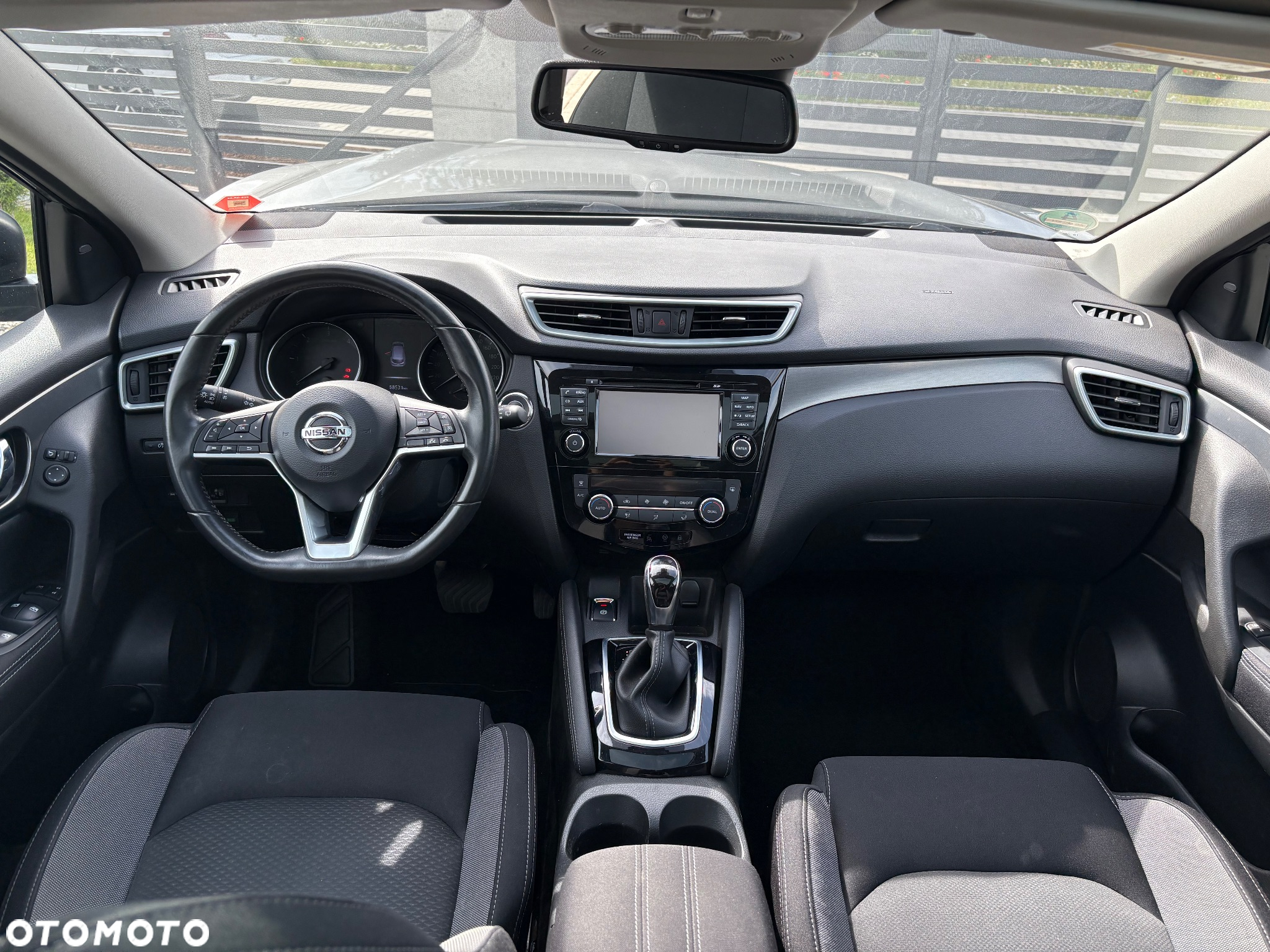 Nissan Qashqai 1.6 dCi Xtronic N-Connecta - 8