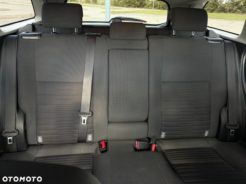Toyota Auris - 10
