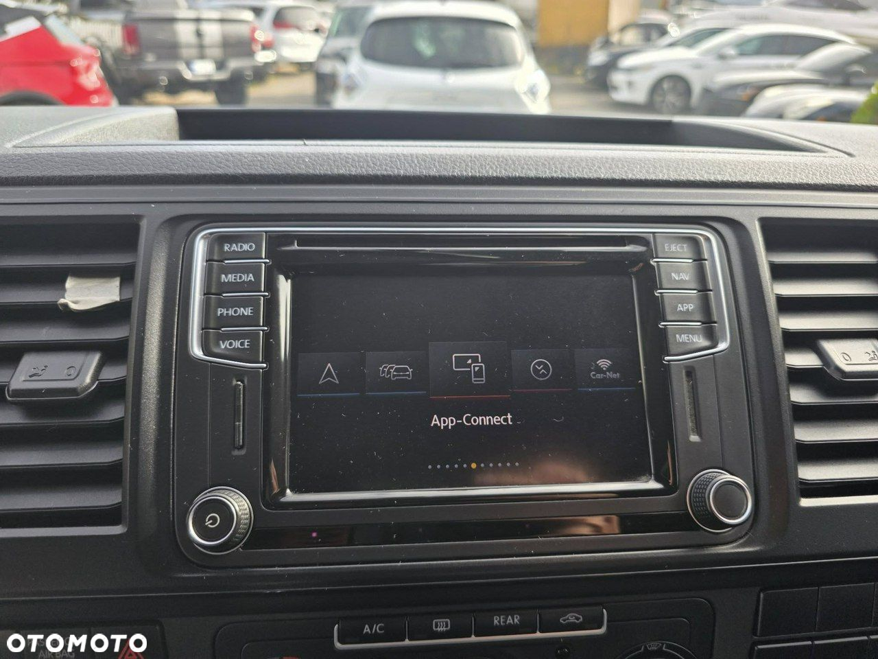 Volkswagen Multivan - 17