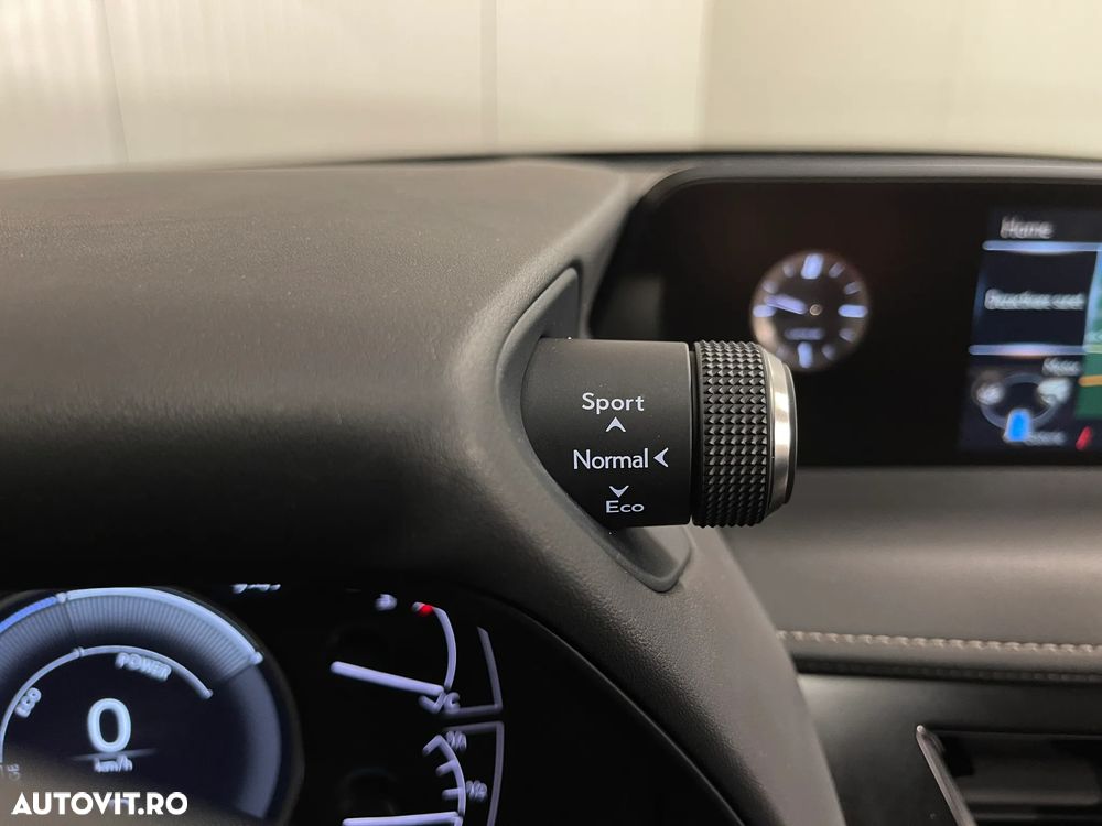 Lexus UX 250h Business Edition - 23