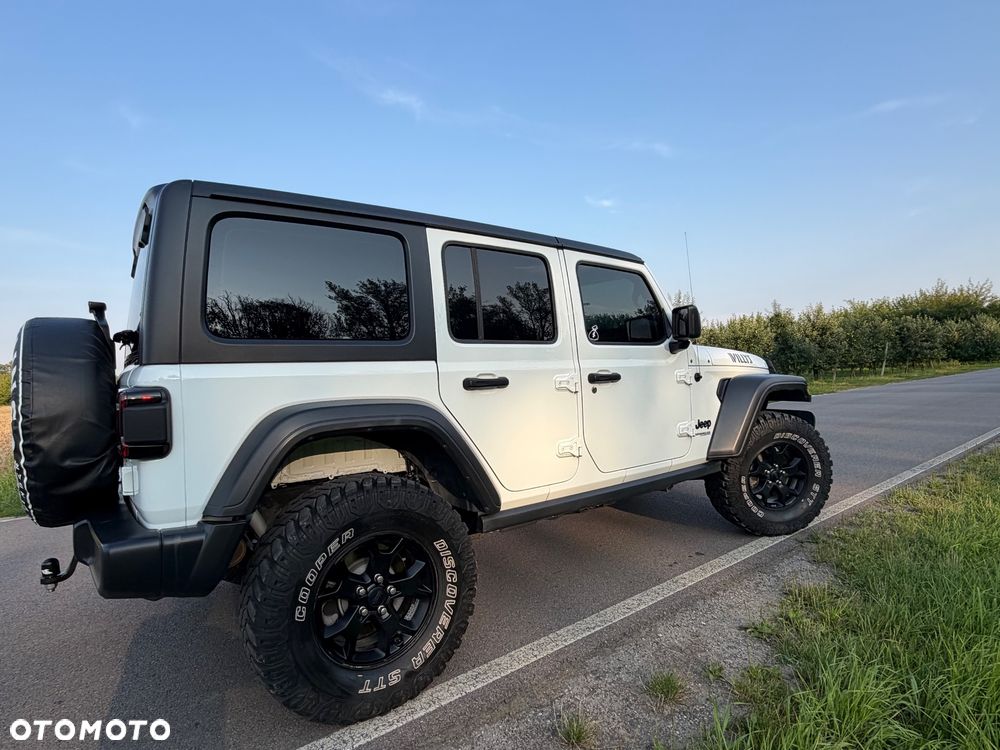 Jeep Wrangler - 8