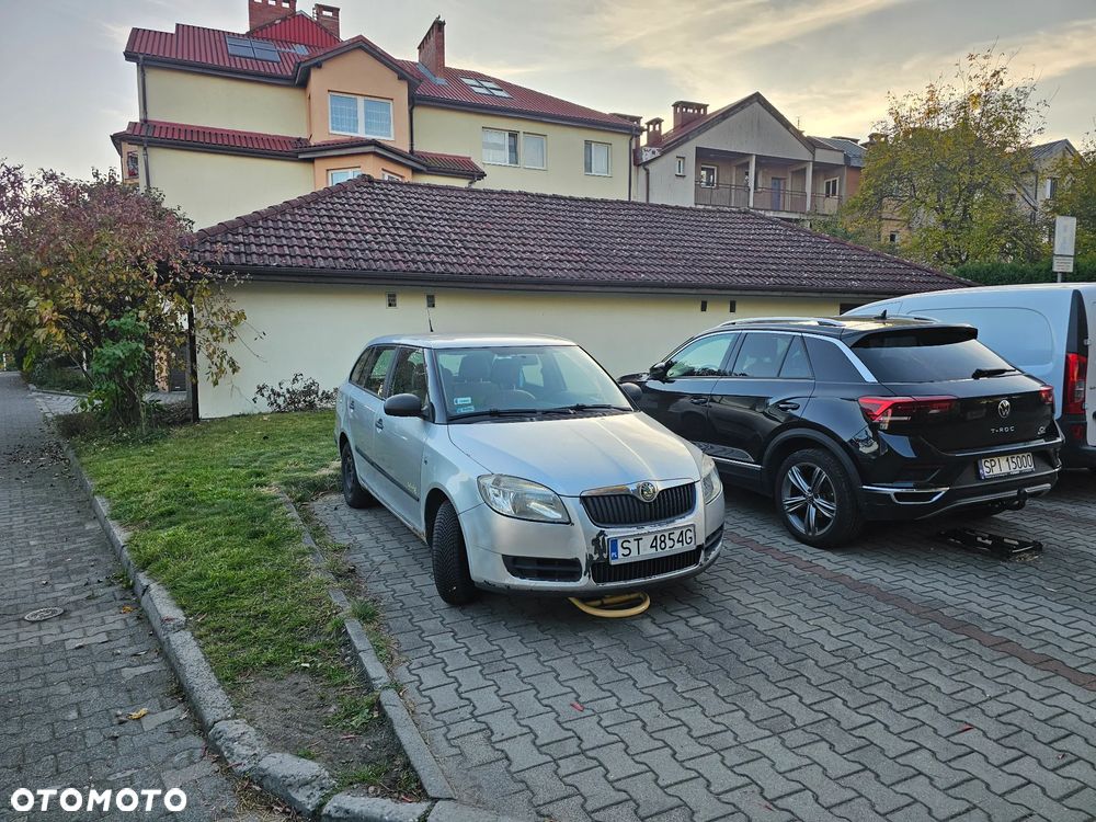 Skoda Fabia 2008 photo 4