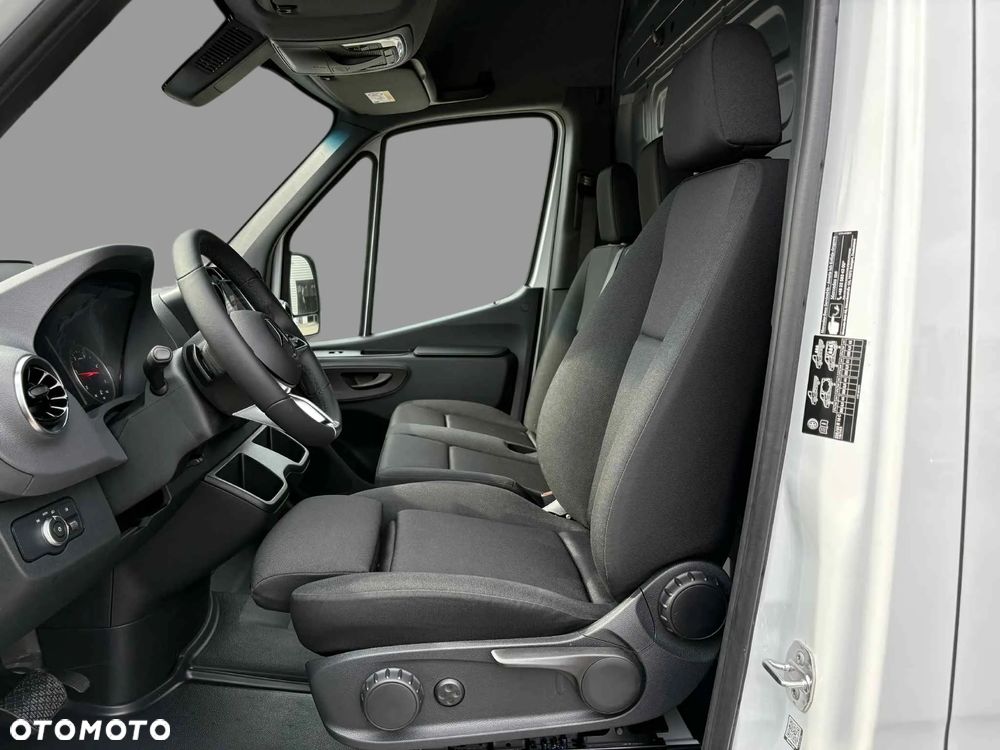 Mercedes-Benz Sprinter - 9