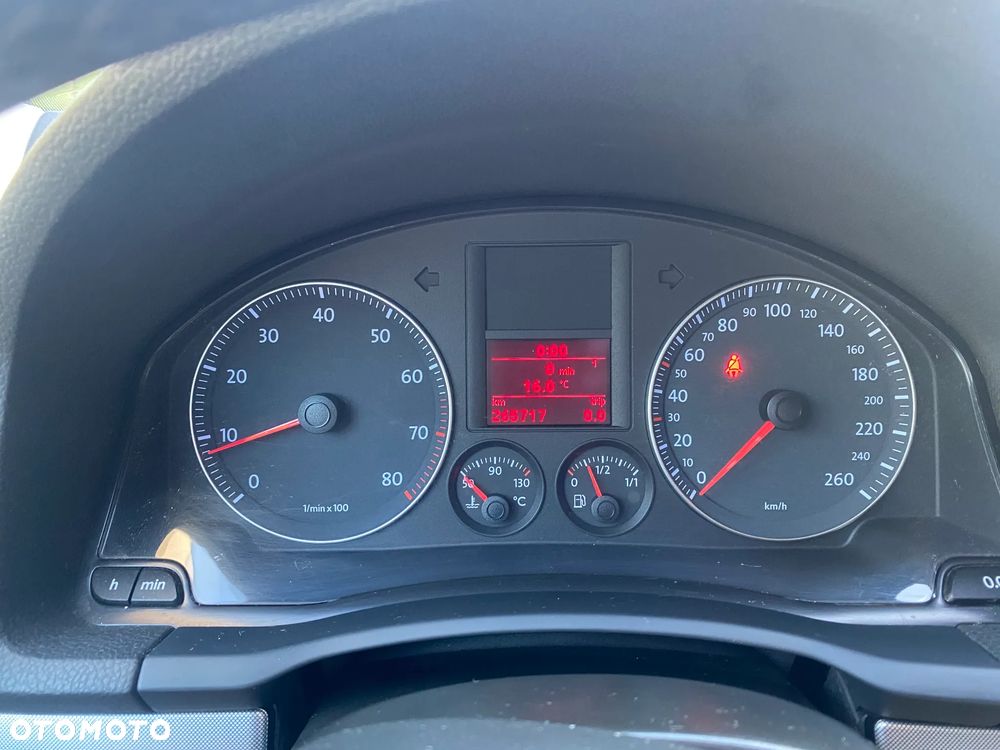 Volkswagen Golf 1.6 FSI Comfortline - 9