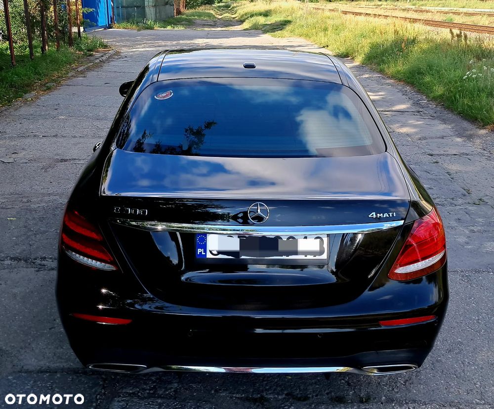 Mercedes-Benz Klasa E 300 9G-TRONIC AMG Line - 16