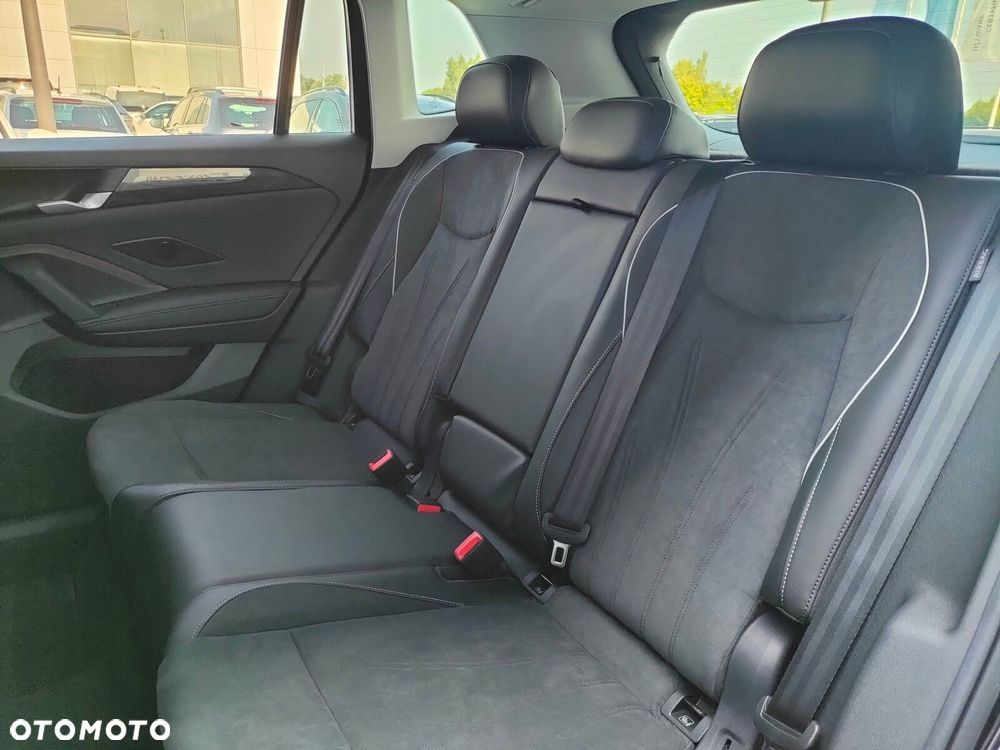 Volkswagen Tiguan - 12
