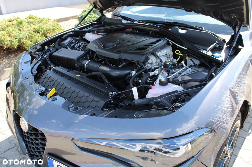 Alfa Romeo Giulia 2.0 Turbo Veloce Q4 - 11