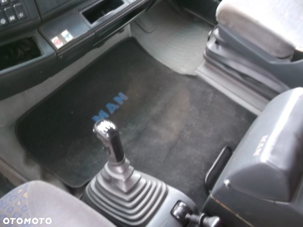 Lewarek zmiany biegów Man TGA - 1