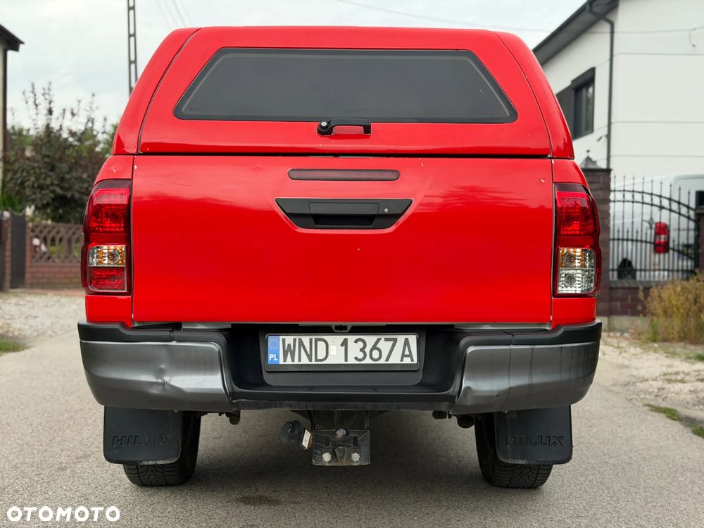 Toyota Hilux 2.4 D-4D Double Cab DLX 4x4 - 5