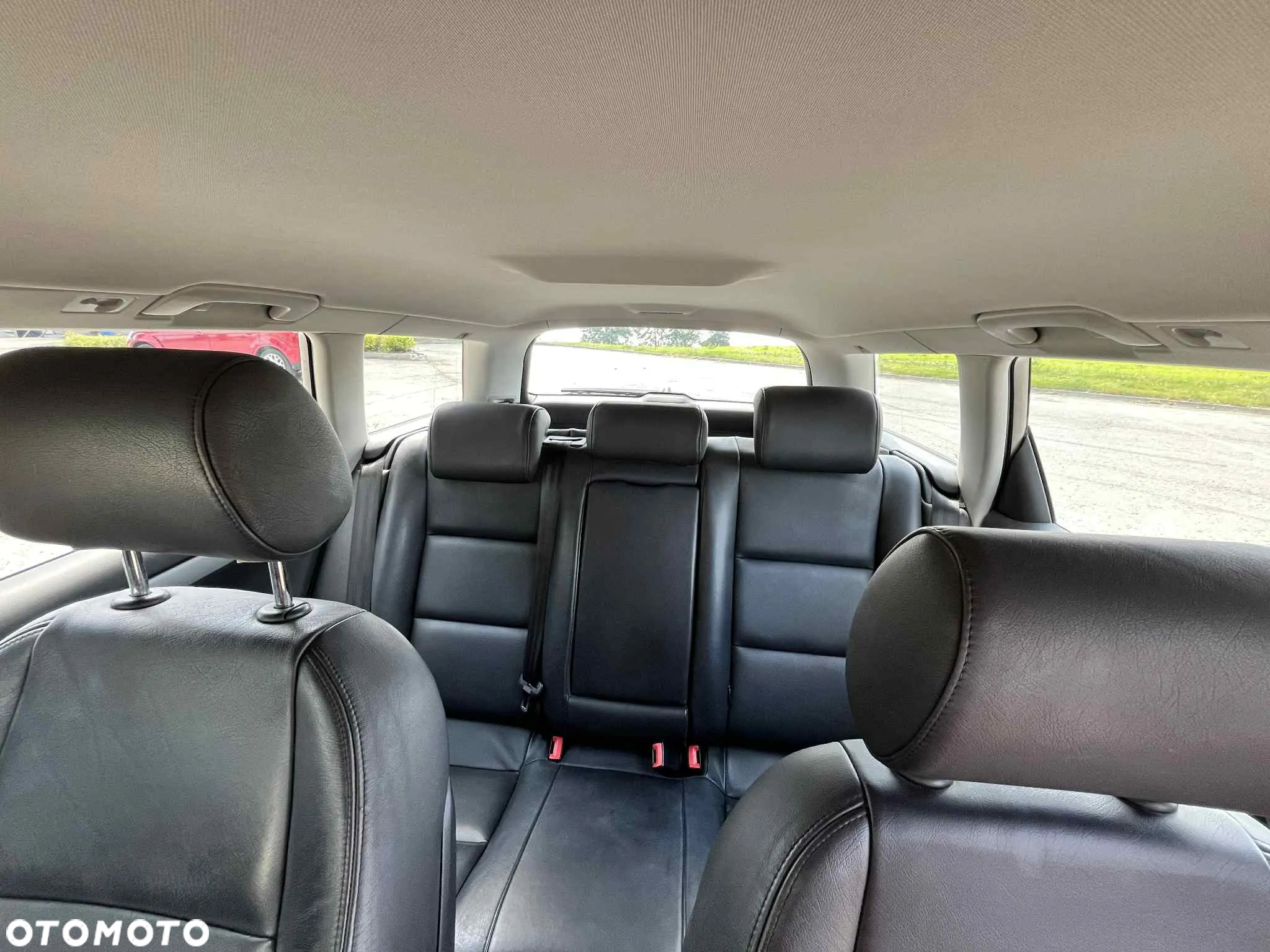 Audi A4 Avant 2.0 TDI - 15