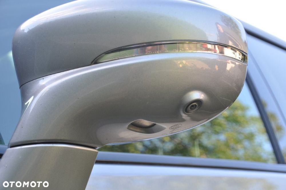 Chrysler Pacifica - 34
