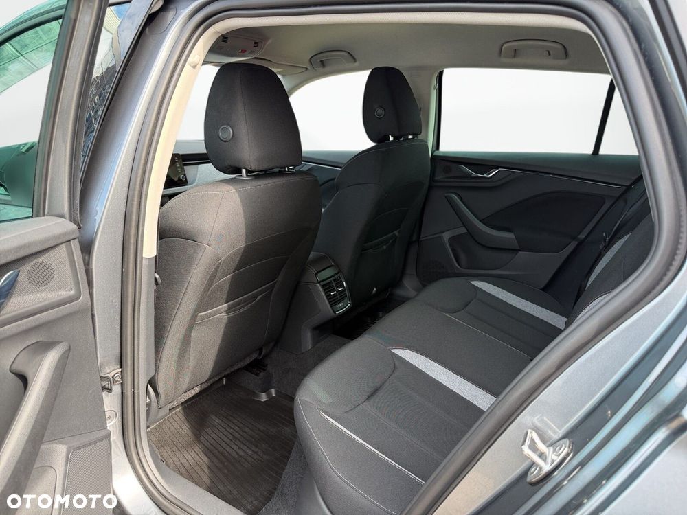 Skoda Scala 1.0 TSI Selection - 33