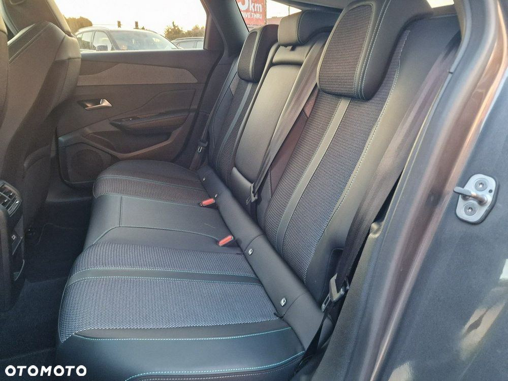 Peugeot 308 1.6 Hybrid PHEV Allure EAT8 - 19