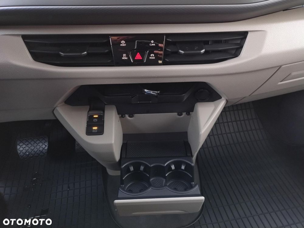 Volkswagen Multivan 1.4 TSI eHybrid PHEV 160kW L1 DSG - 23