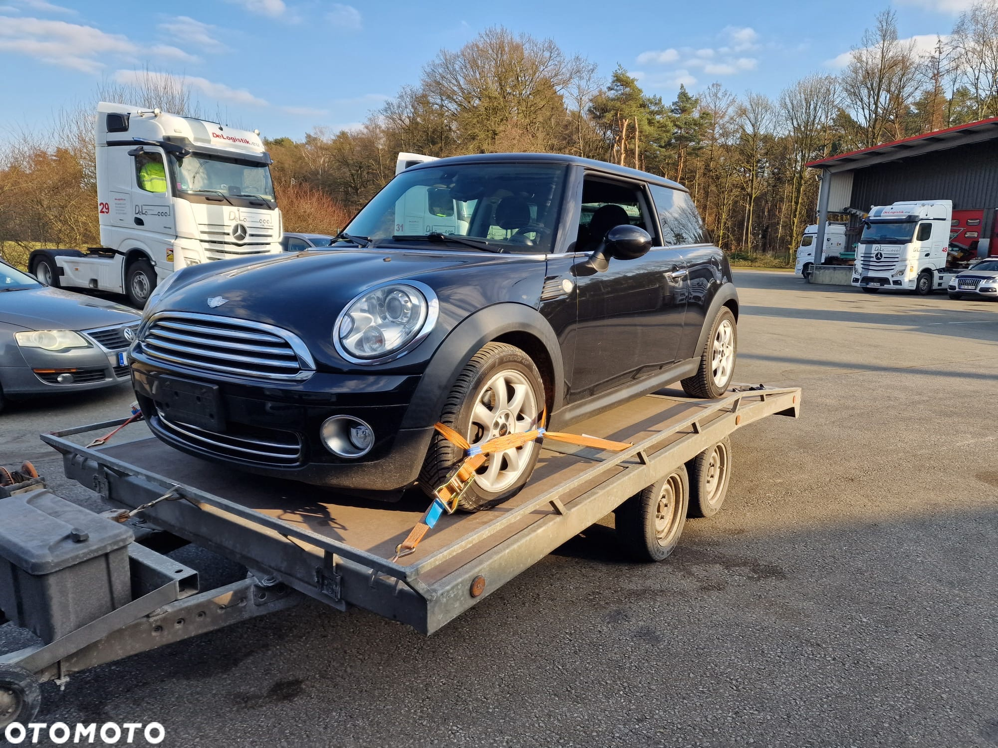 MINI ONE Standard - 16