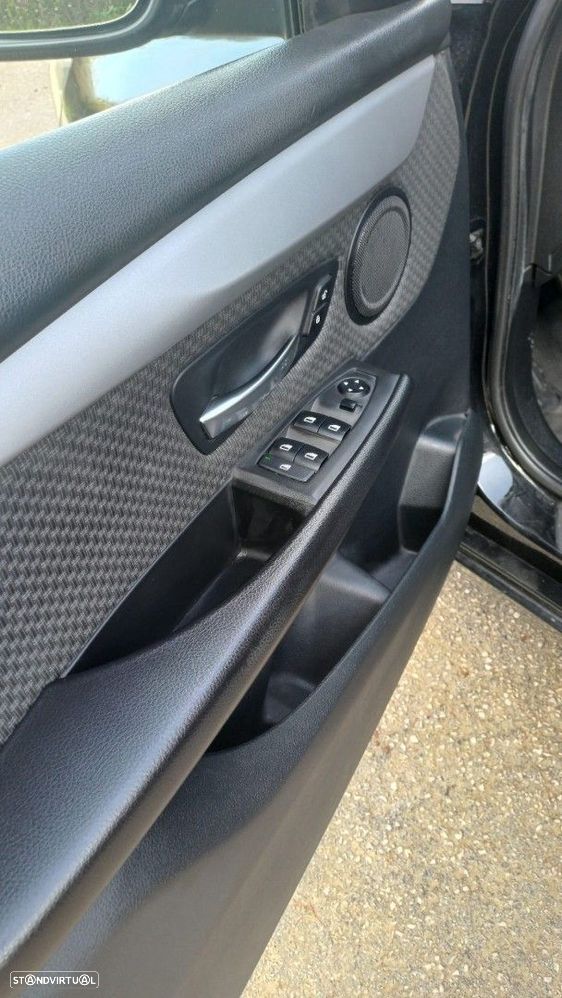 BMW 214 Active Tourer d Line Sport - 13