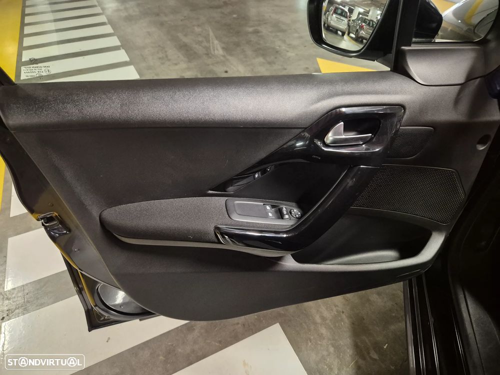 Peugeot 208 1.5 BlueHDi Active Pack - 36