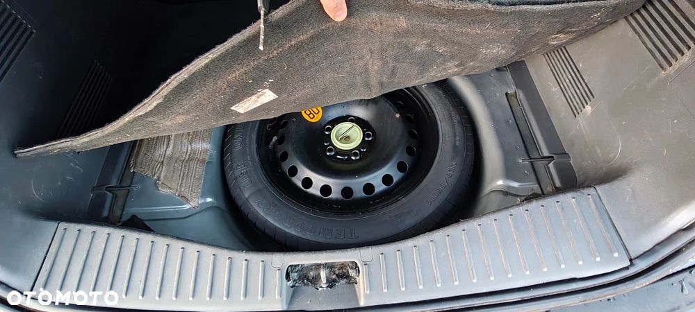 Ford Focus C-Max 1.8 Ghia - 38