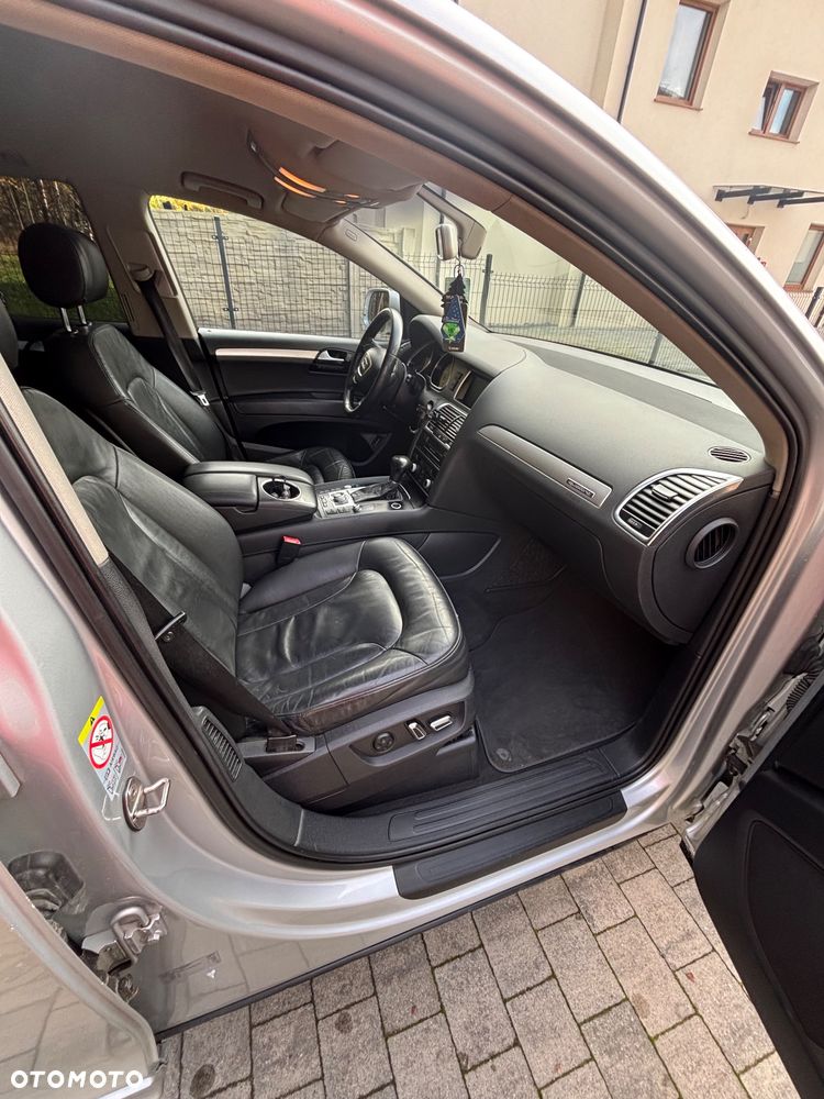 Audi Q7 - 7