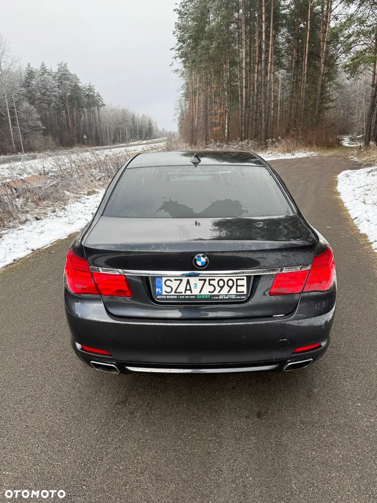 BMW Seria 7 740d xDrive - 17