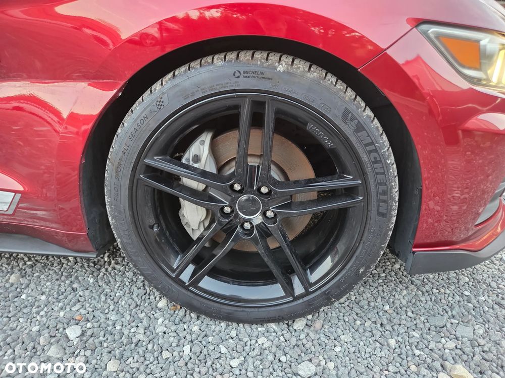 Ford Mustang 2.3 EcoBoost - 29