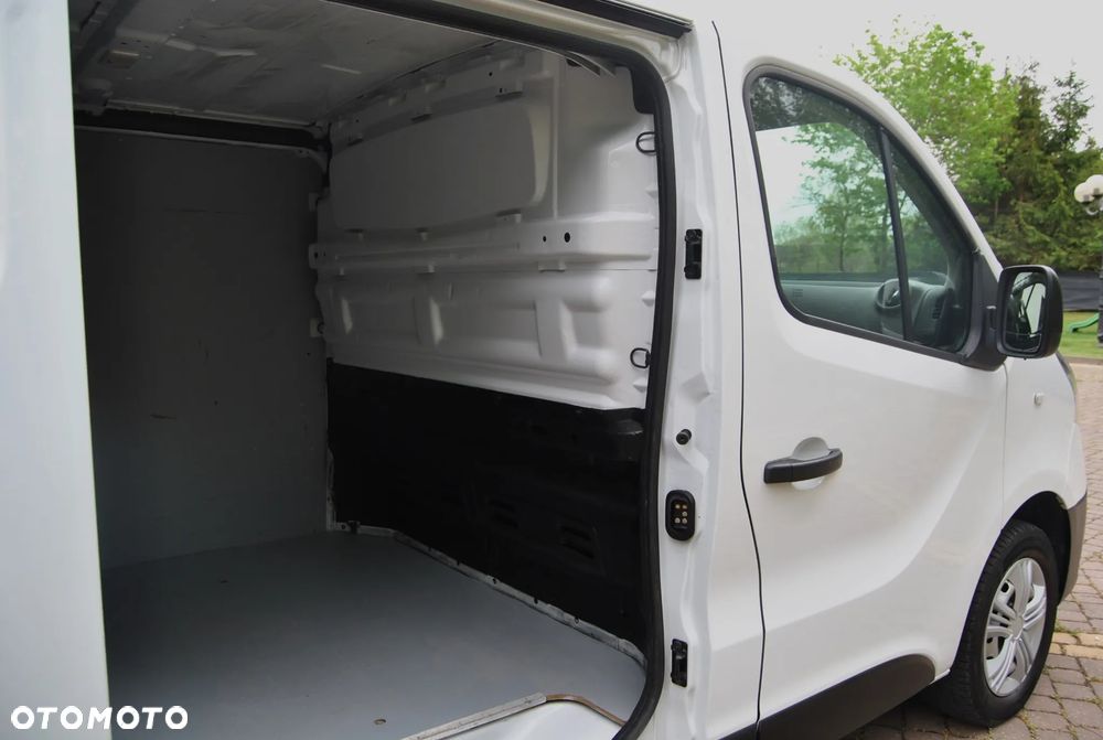Renault Trafic - 12