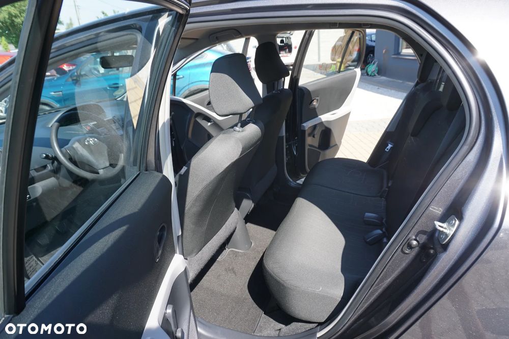 Toyota Yaris 1.33 VVT-i Cool - 24