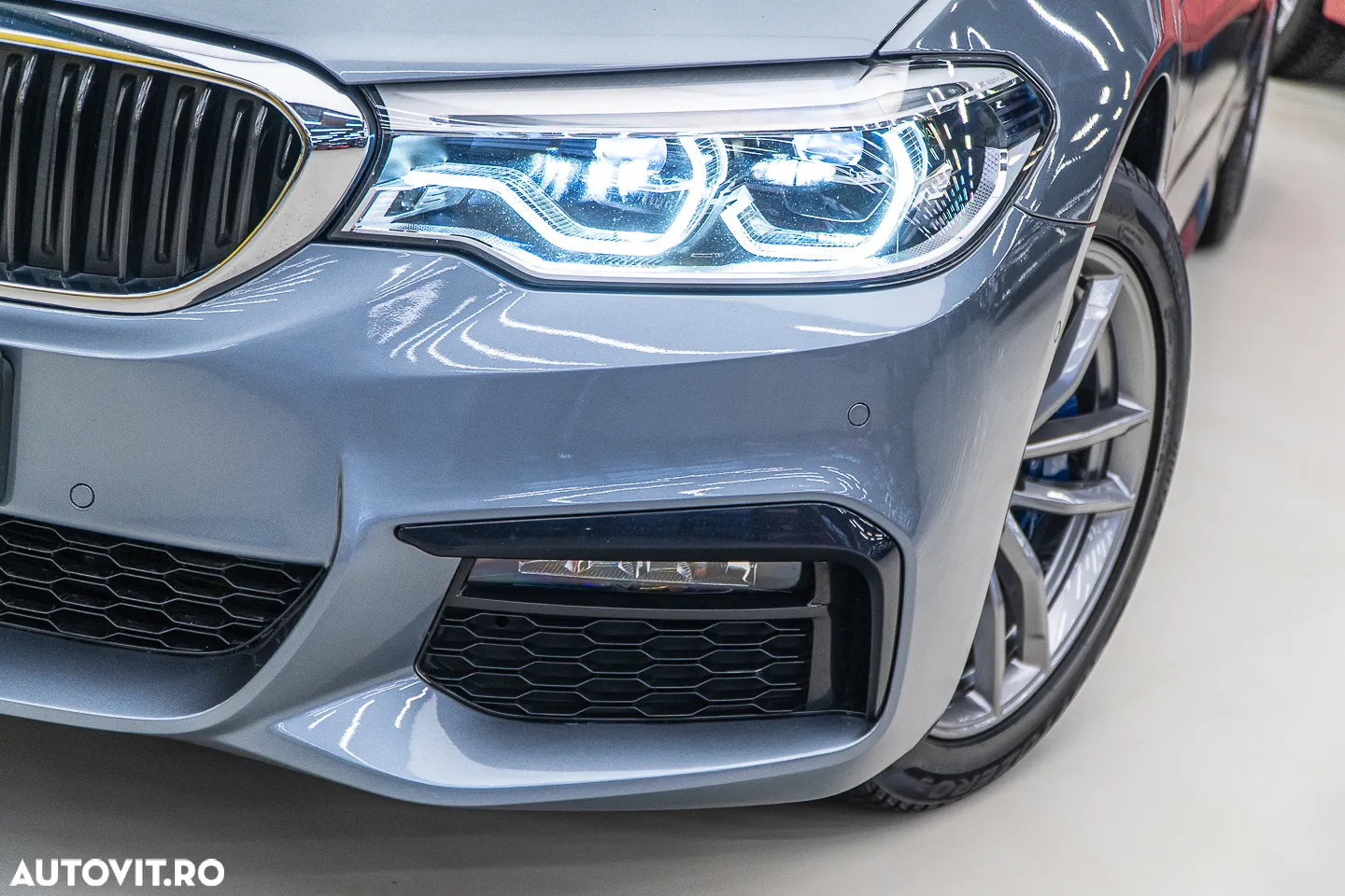 BMW Seria 5 530e Aut. M Sport Edition - 35