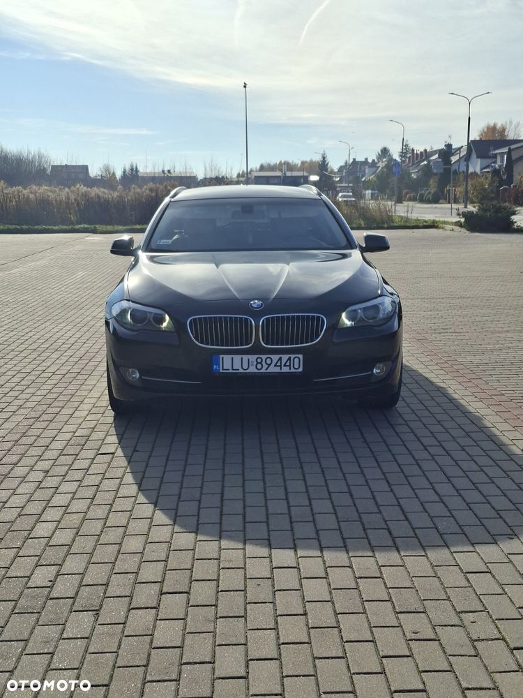 BMW Seria 5 525d - 2